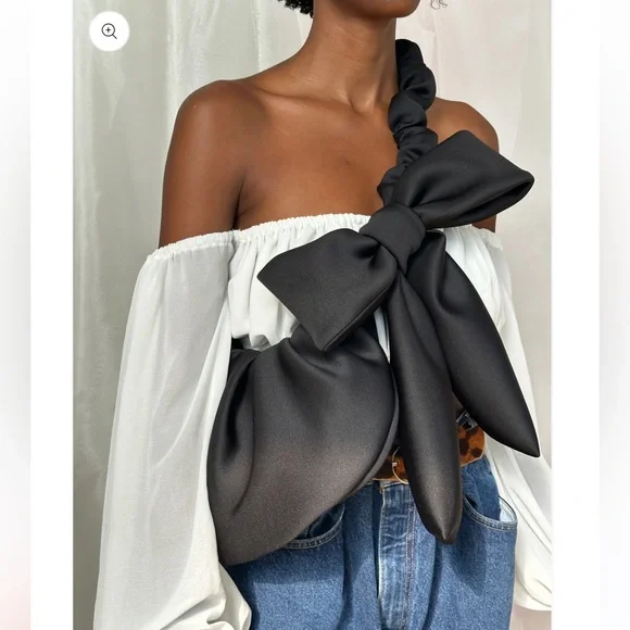 Stylish Black Crossbody Bag with Bow Detail - Picture 2 of 13